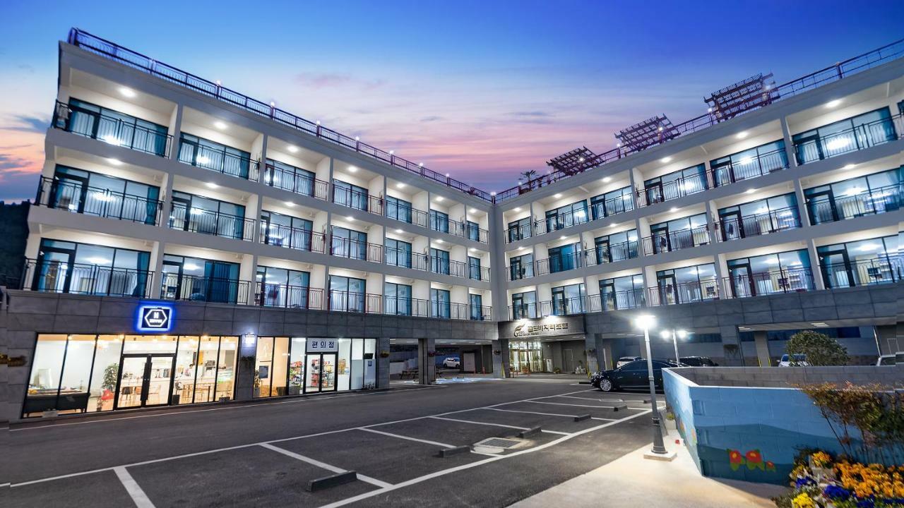 Gold Beach Resort Josu Exteriér fotografie